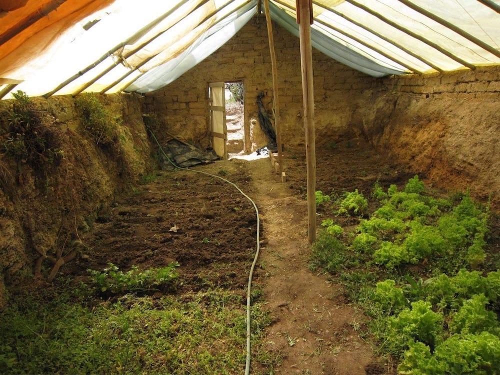 How to build an underground greenhouse