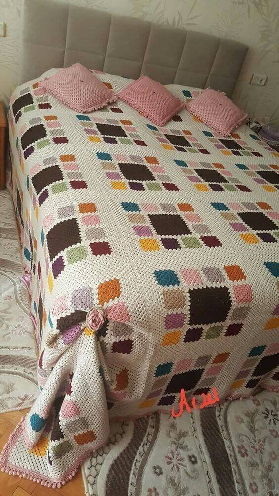 Crochet quilt in squares