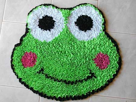 Frufru rug with frog face for bathroom