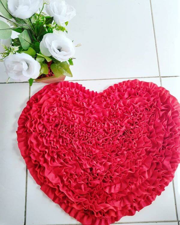 Frufru heart-shaped rug