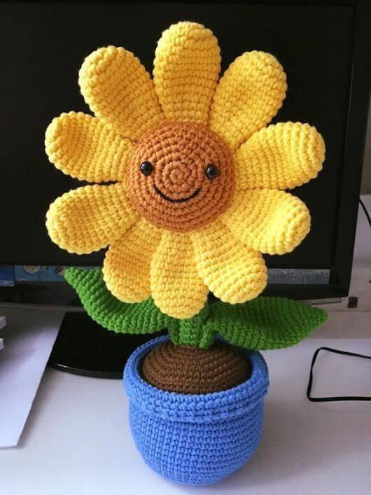 Crochet door weight with flower