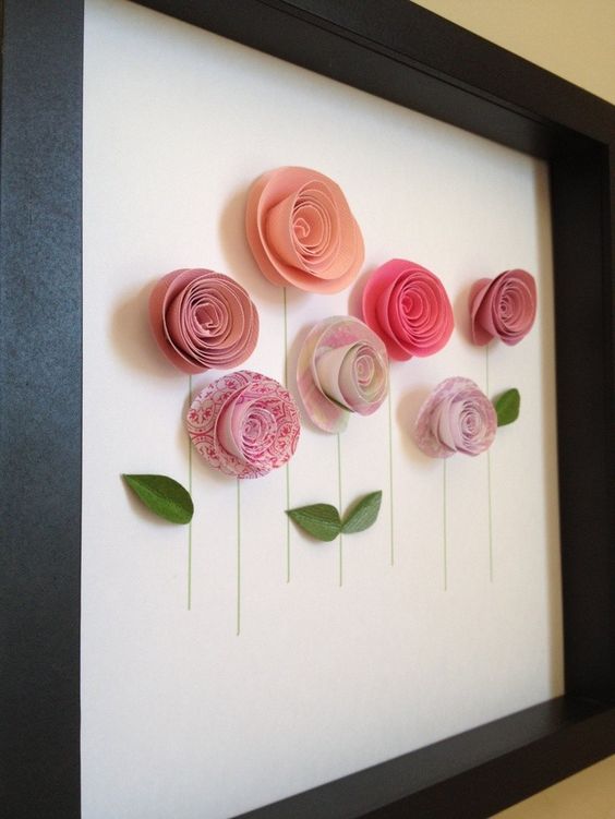 paper roses - frame with paper roses