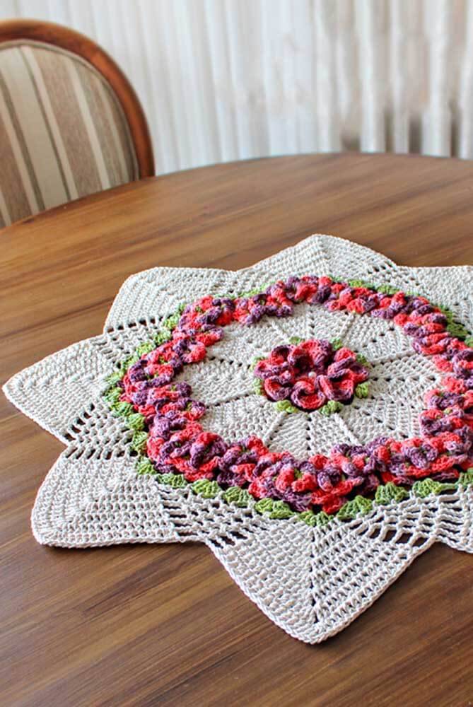Crochet centerpiece with flowers