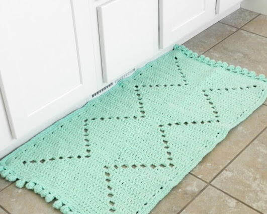 Crochet Kitchen Rug Mint Green Photo by Fave Crafts