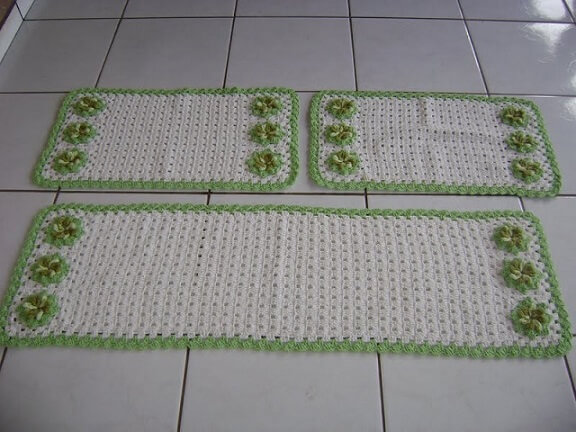 Crochet crochet rug set with green borders and flowers Foto de Ideias Mix