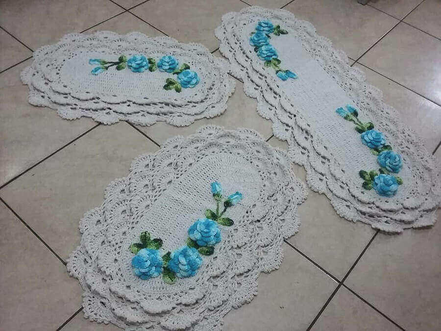 Crochet kitchen rug - white rugs with blue flowers