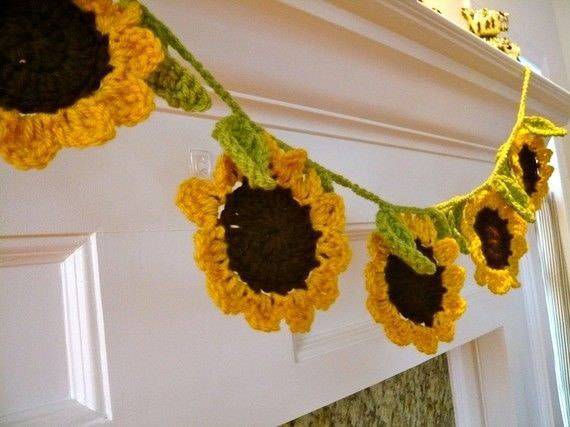sunflower crochet flowers hanging from min-yarn