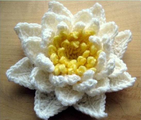 crochet flowers white daisy-min