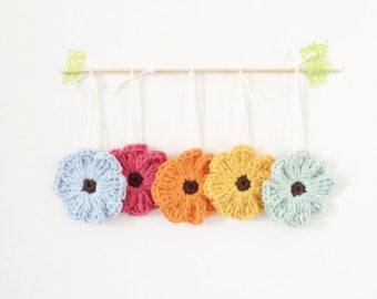 crochet flowers hanging small-min
