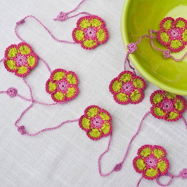 green and pink crochet flowers wired table decoration-min