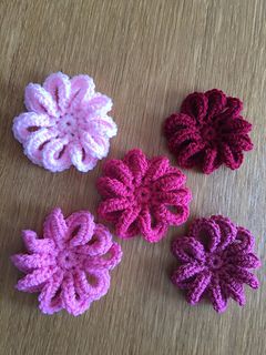 Pink and purple crochet flowers