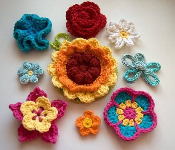 Various crochet flowers