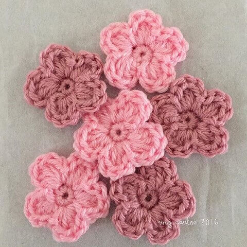 Pink crochet flowers