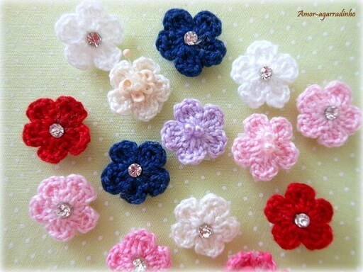 Crochet flower with velcro