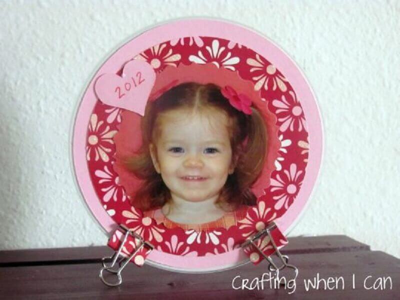 simple CD picture frame model