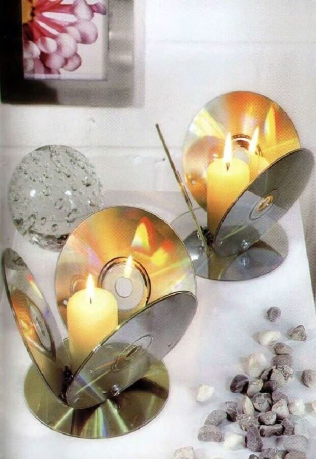 Another model of candle holder to enhance the decoration with CD