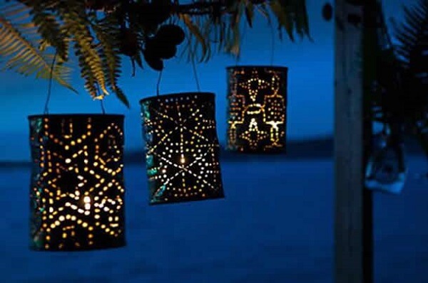 Decorated cans can be used as lamps