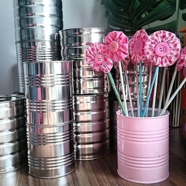 The aluminum can turned into a beautiful vase