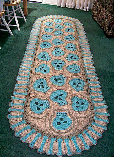 Oval crochet rug with small caves