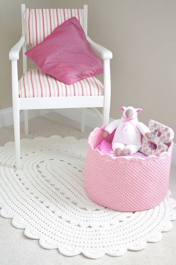 Delicate oval crochet rug for girl's room