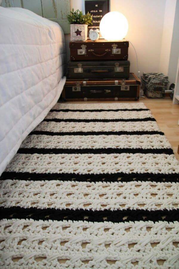 Crochet rug for bedroom