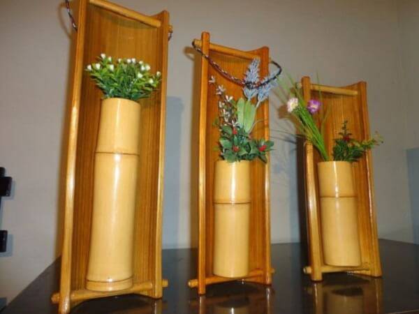 Handicraft with bamboo forms beautiful vases
