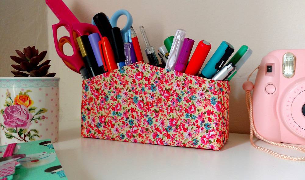 Organizer made with crafts with milk carton