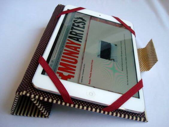 Crafts with milk box tablet case