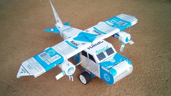 Build an amazing airplane with milk carton