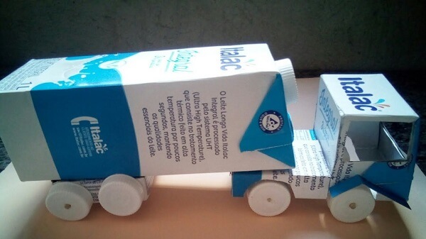 Build a truck with milk carton