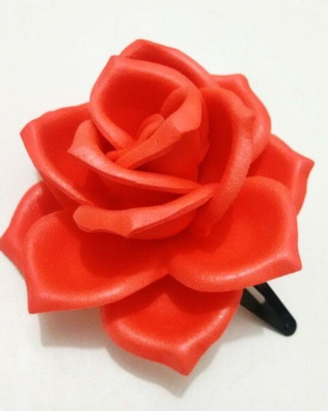 The red EVA rose can also be used in accessories