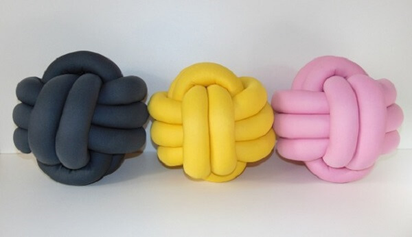 Different knot cushion models