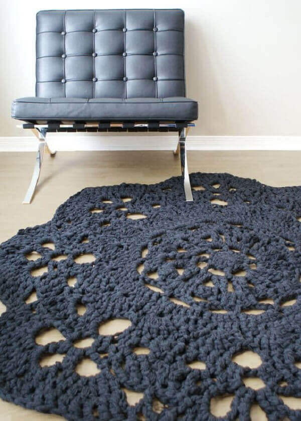 Round crochet rug for waiting room