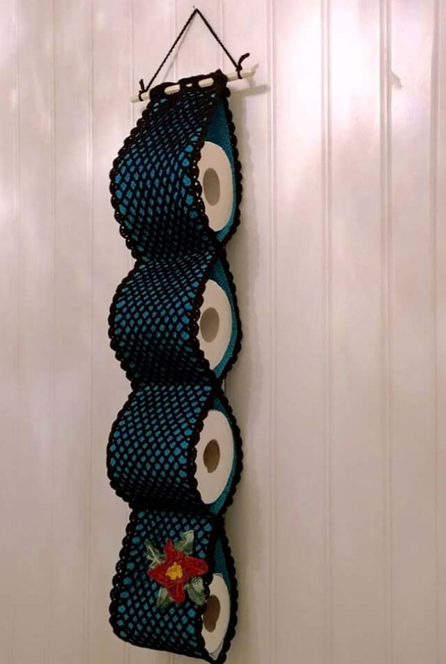How to make black crochet toilet paper holder