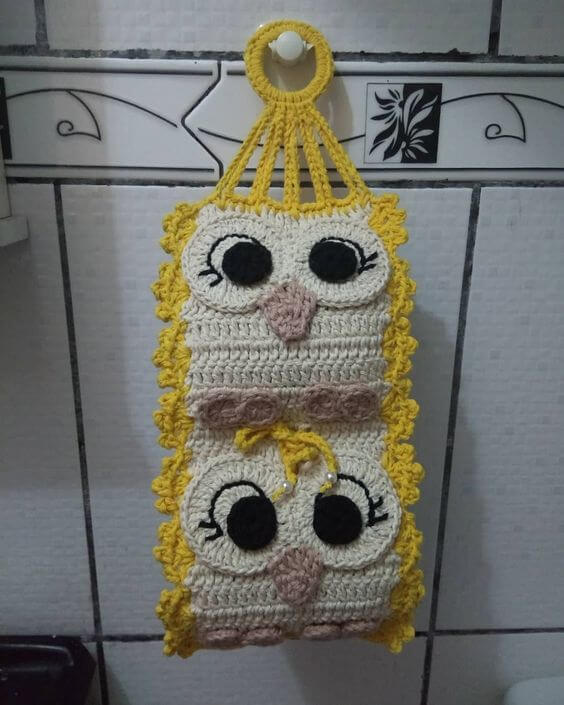 crochet toilet paper holder with owl eyes