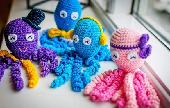 Assorted crochet octopus