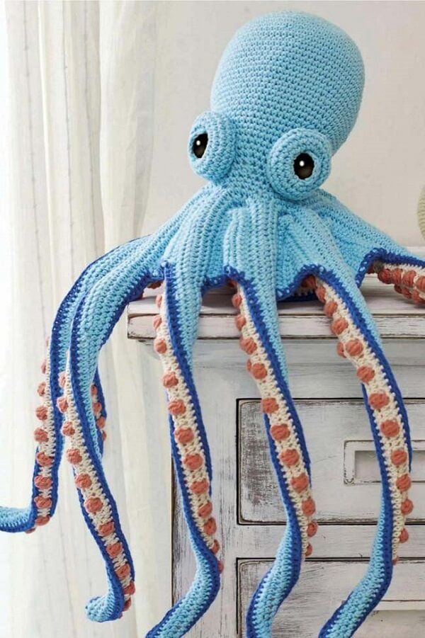 The crochet octopus brings safety to premature babies