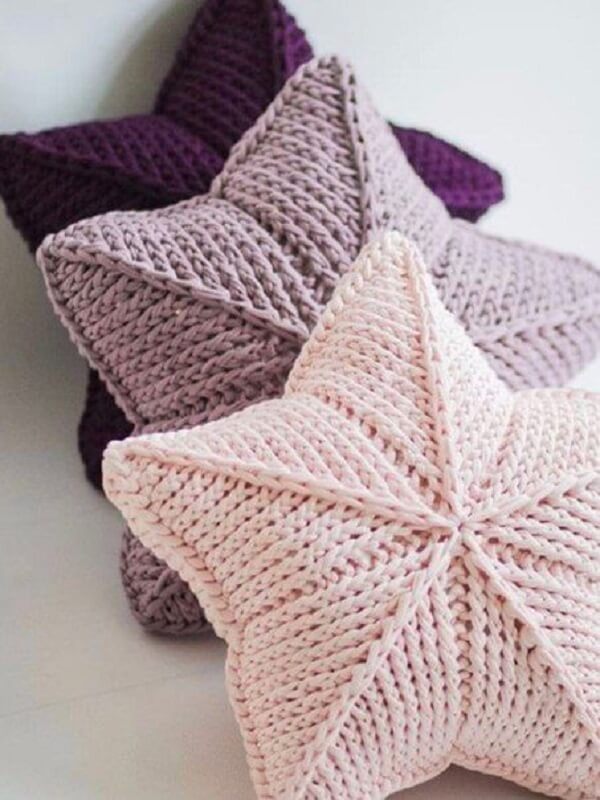 Star cushions made with Tunisian crochet