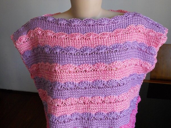 Delicate blouse made in Tunisian crochet