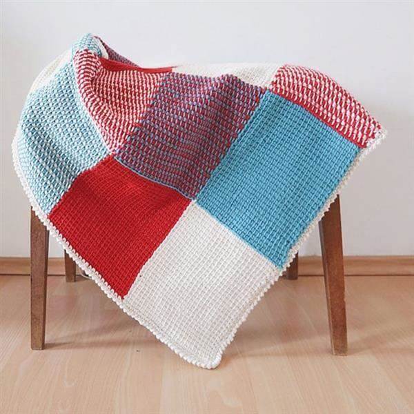 Blanket model made in Tunisian crochet