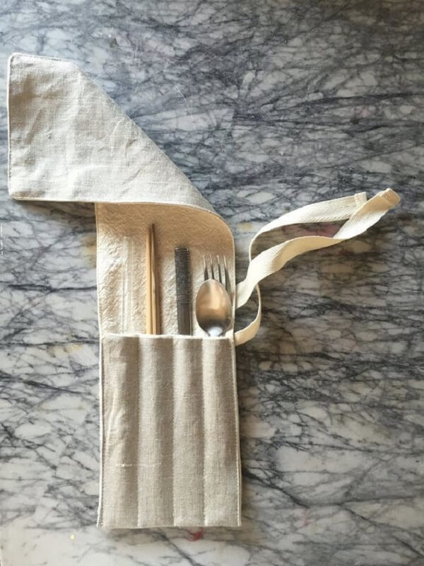 Simple model of fabric cutlery holder
