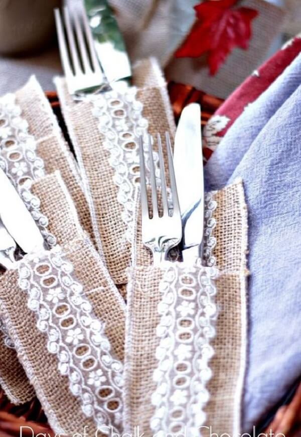 The fabric cutlery holder is widely used in a rustic style wedding party