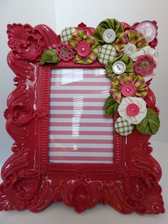 Picture frame with yo - yo, learn how to make different yo - yo to decorate your home