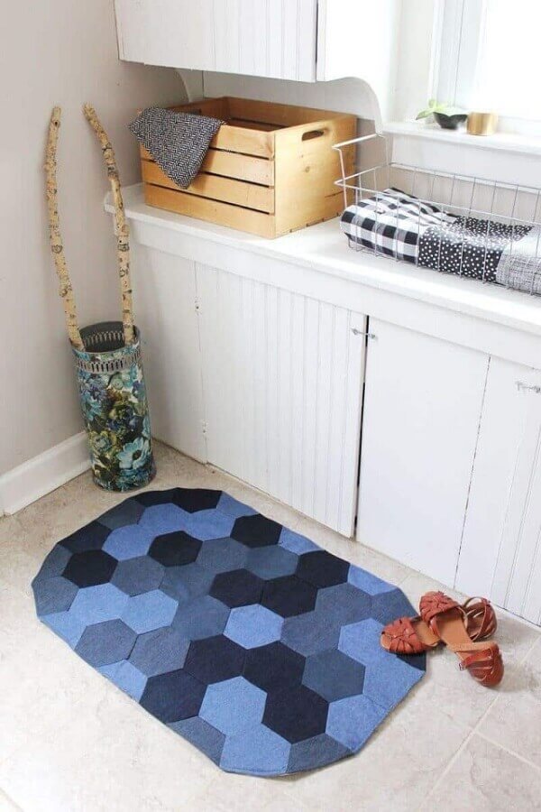Bring color to your bathroom with the blue flap mat