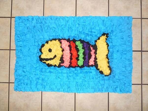 Cute fish-shaped flap rug