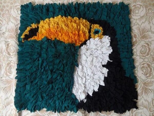 Patchwork rug template with toucan design