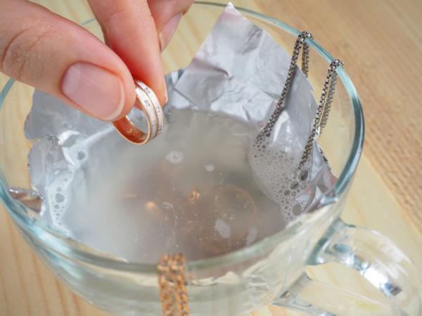 How to clean silver bracelet - How to clean silver bracelet with aluminum foil and salt