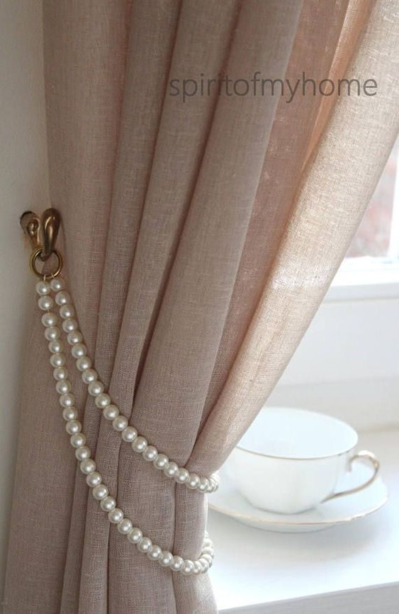 As pérolas são perfeitas para fazer um prendedor de cortina delicado e sofisticado