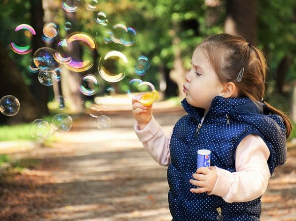 How to make giant soap bubbles - Step 4