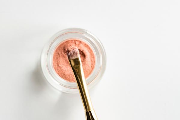 How to make biodegradable glitter - How to use mineral makeup